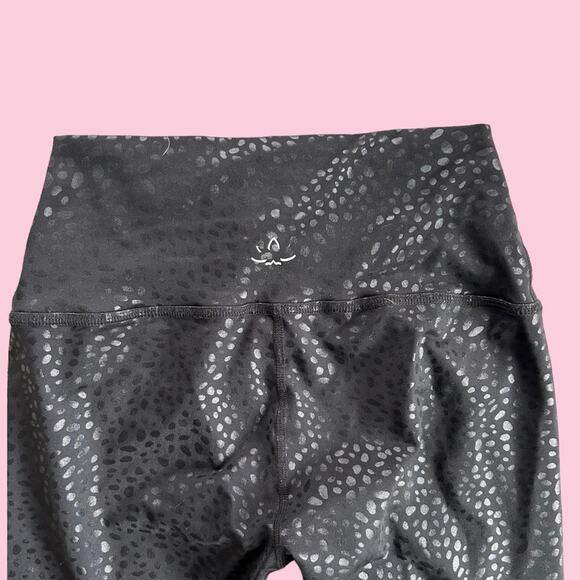 Beyond Yoga Shiny Feline Sportflex High Waist Midi Legging Black Animal Print - Picture 4 of 4